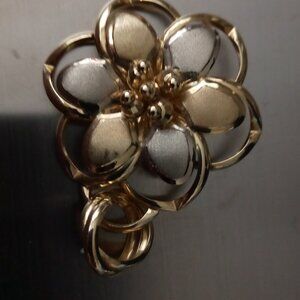 14K GOLD yellow and white flower pendant